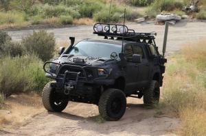 Toyota Tundra CrewMax 4x4 Zombie Apocalypse 2013 года 